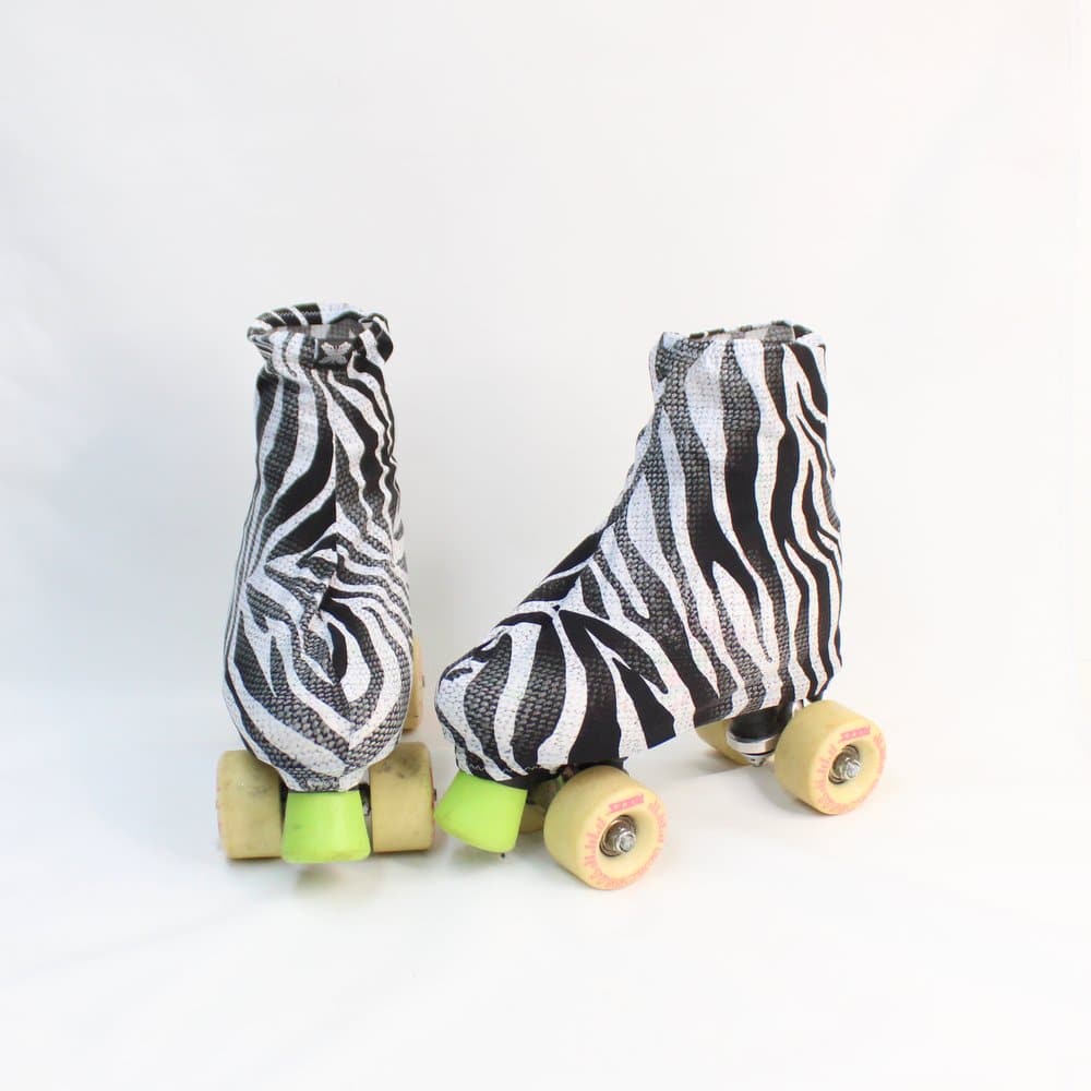 IMG_5843 Nogavičke za kotalke in drsalke - črno bele - slika 1