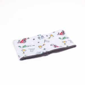 Trak za ušesa podložen, formule na sivi