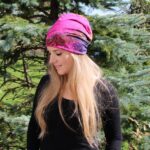 Dvostranska kapa - Abstraktno barvita/ciklamna - slika 2