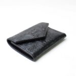 Unikatna ženska denarnica ŠANI- Črna z reliefnim cvetličnim vzorčkom - slika 4