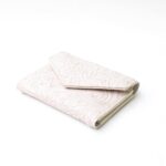 Unikatna ženska denarnica ŠANI- Bež z reliefnim cvetličnim vzorčkom - slika 6