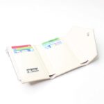 Unikatna ženska denarnica ŠANI- Bež z reliefnim cvetličnim vzorčkom - slika 3