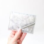 Unikatna ženska denarnica ŠANI- Srebrna - slika 2