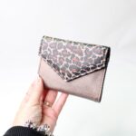 Unikatna ženska denarnica ŠANI- Bakrena z gepardom - slika 5