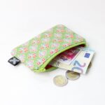 Drobižnica Cotton - cvetlična na zeleni - slika 2