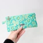 Peresnica - Turkizna z zlato obrobljenimi cvetlicami - slika 3